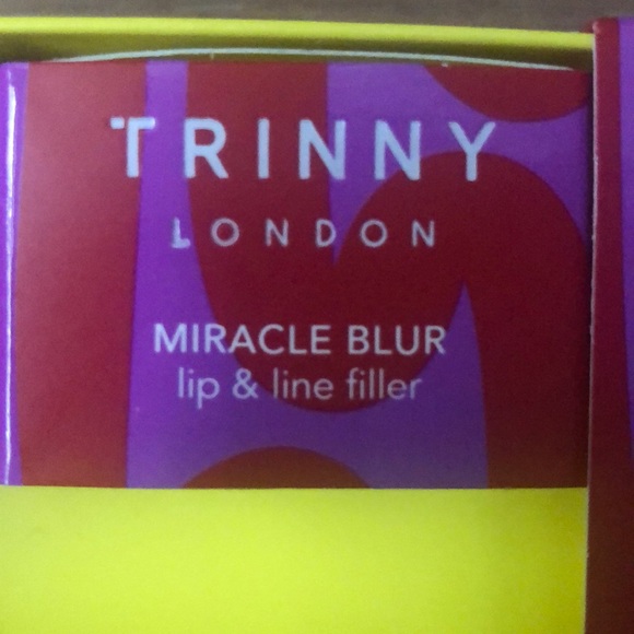 Trinny London Miracle Blur lip & line filler - Picture 2 of 3
